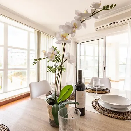 Spaceful Apartment In Albufeira Exterior photo