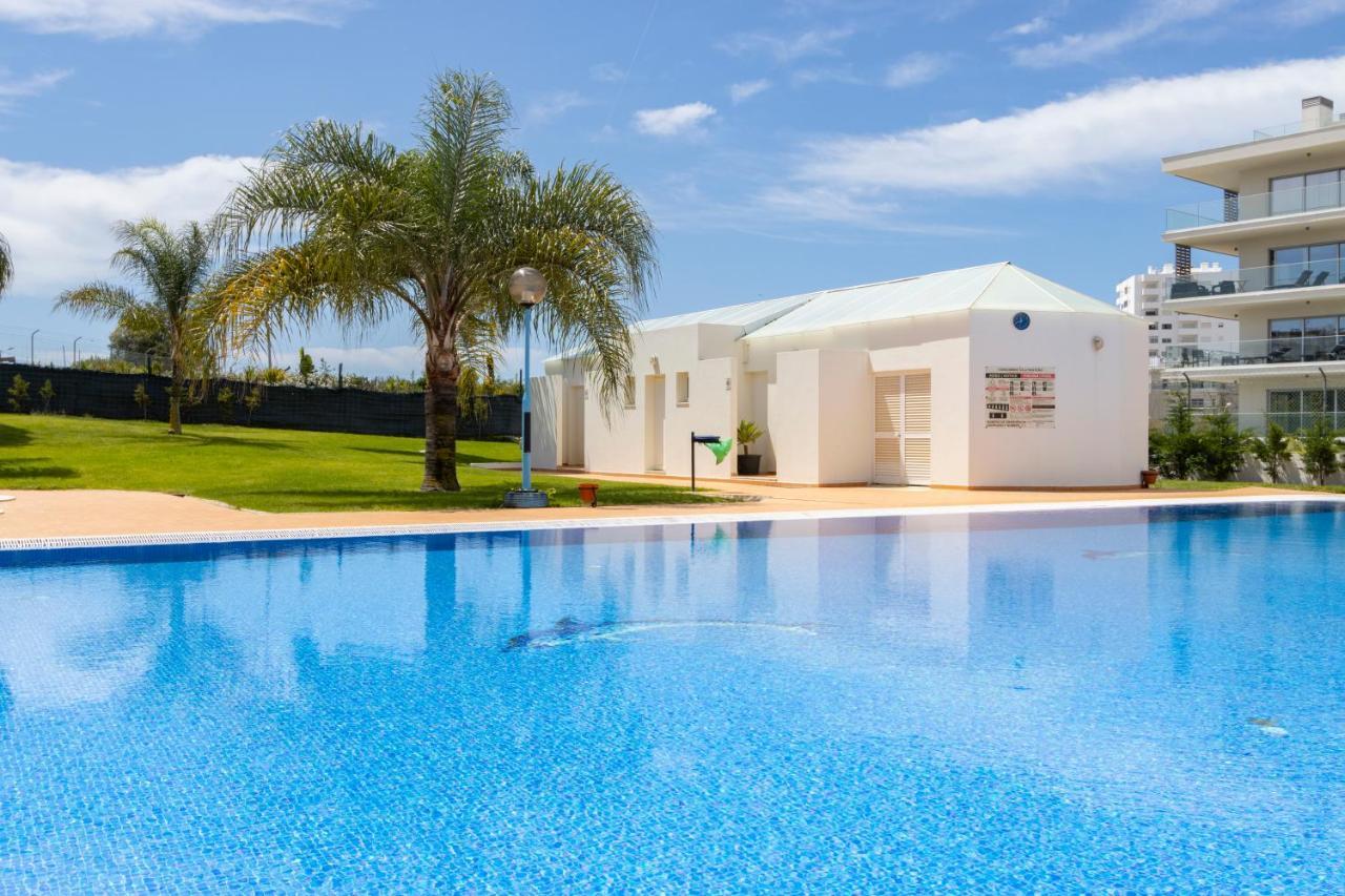 Spaceful In Albufeira
